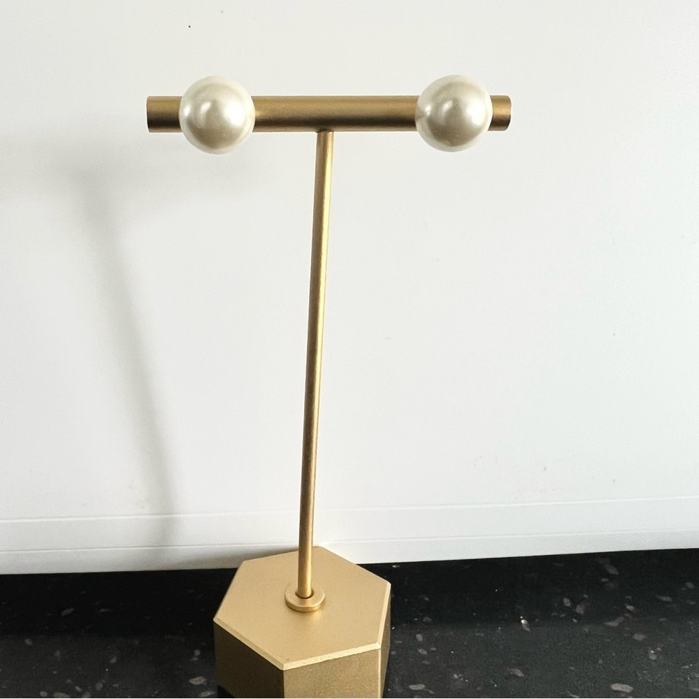 Faux Pearl Post Elegant Earrings
